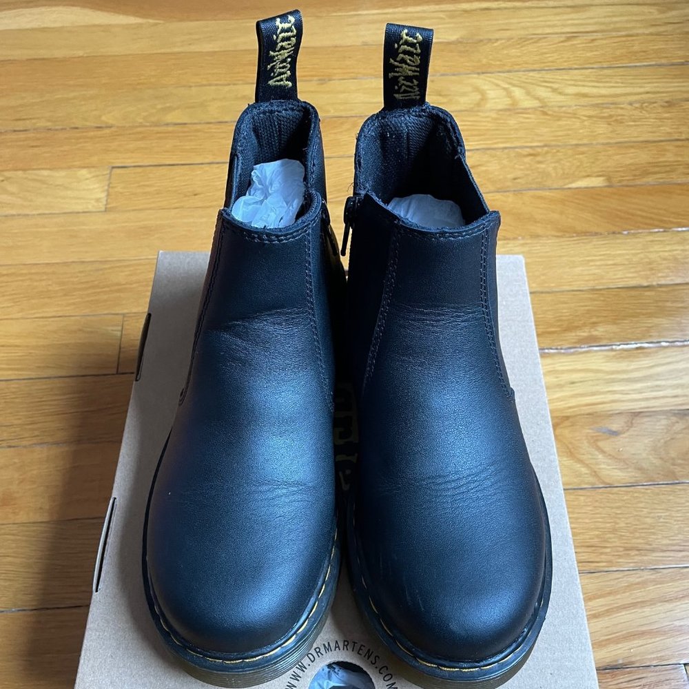 DR. Martens JUNIOR 2976 SOFTY T LEATHER CHELSEA BOOTS (Size 4)